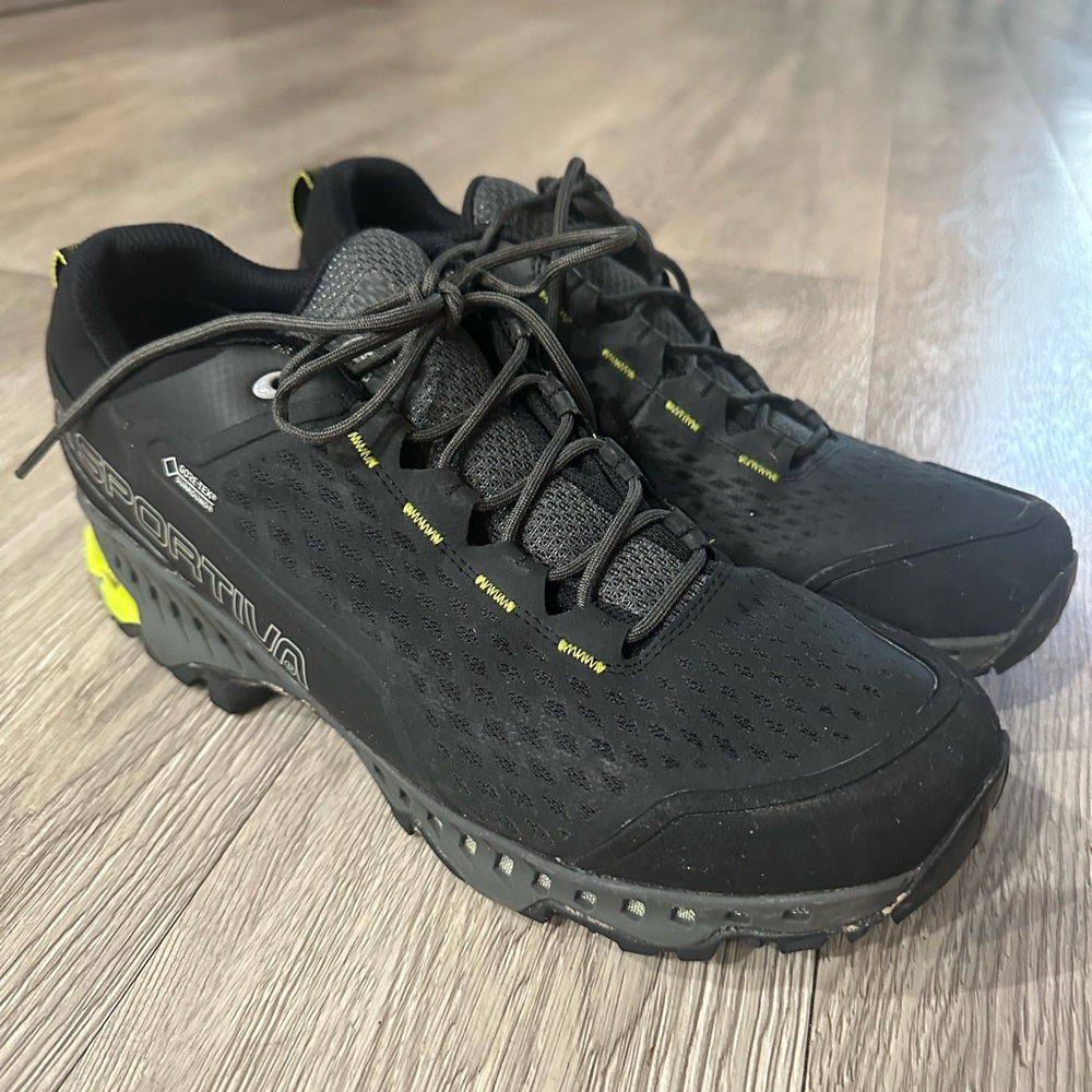 La Sportiva Spire GTX Hiking Shoes Black Neon Sneakers Men’s Sz 10.5